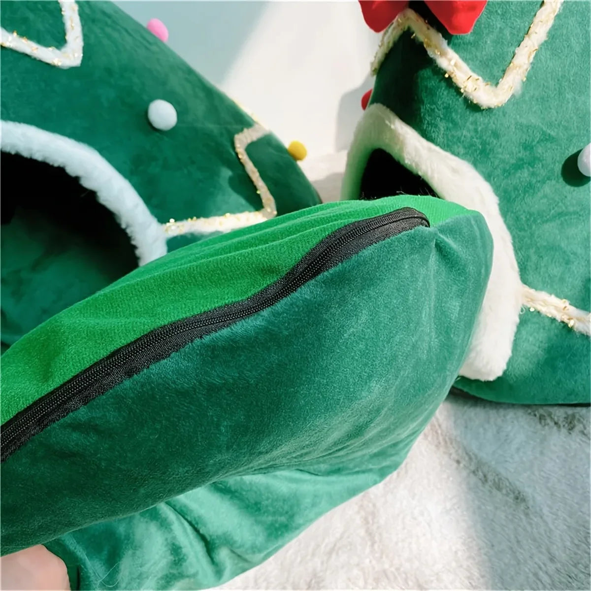Christmas Warm Cat House Bed