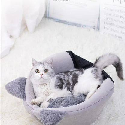 Cat-Head Cave Bed