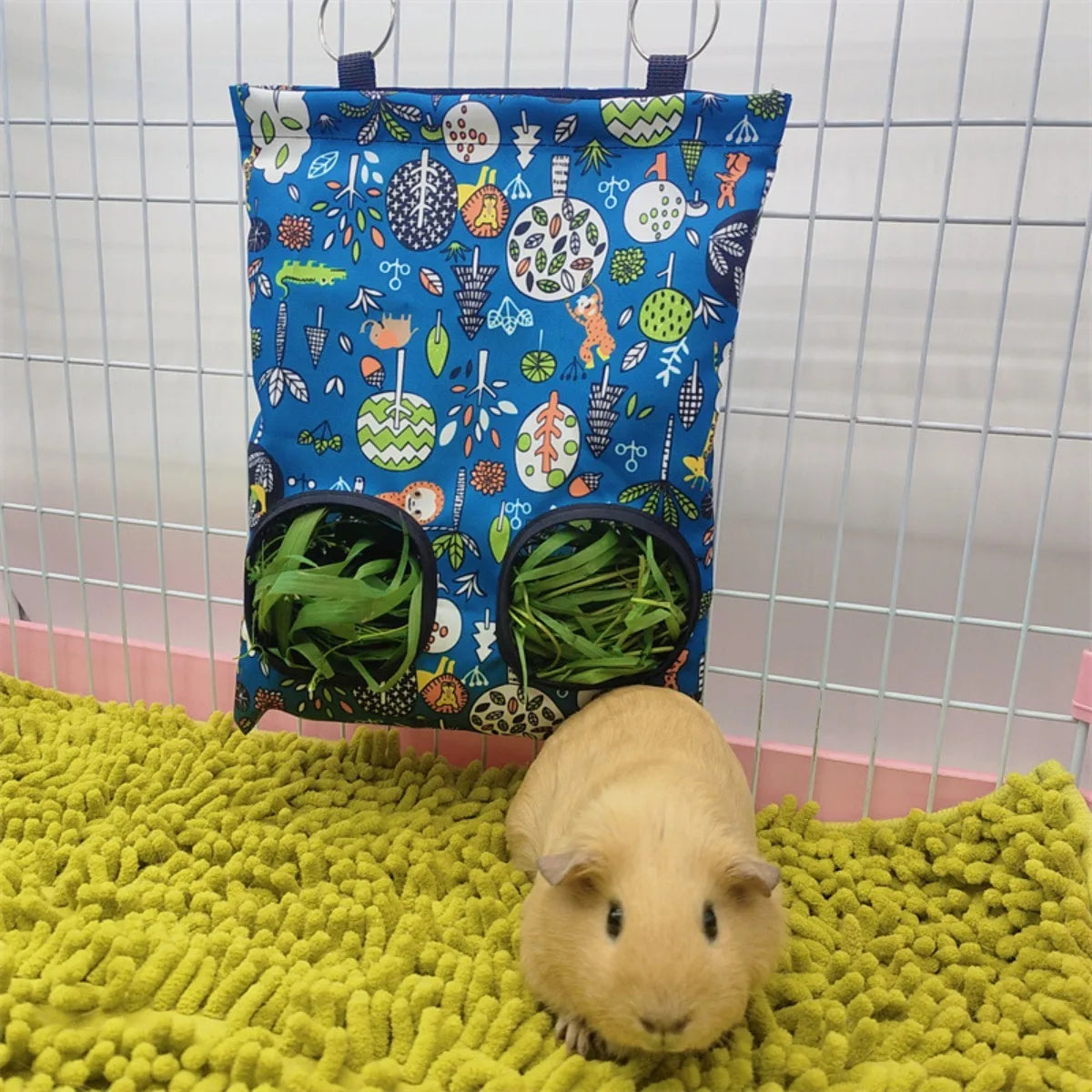 Hanging Rabbit Hay Feeder