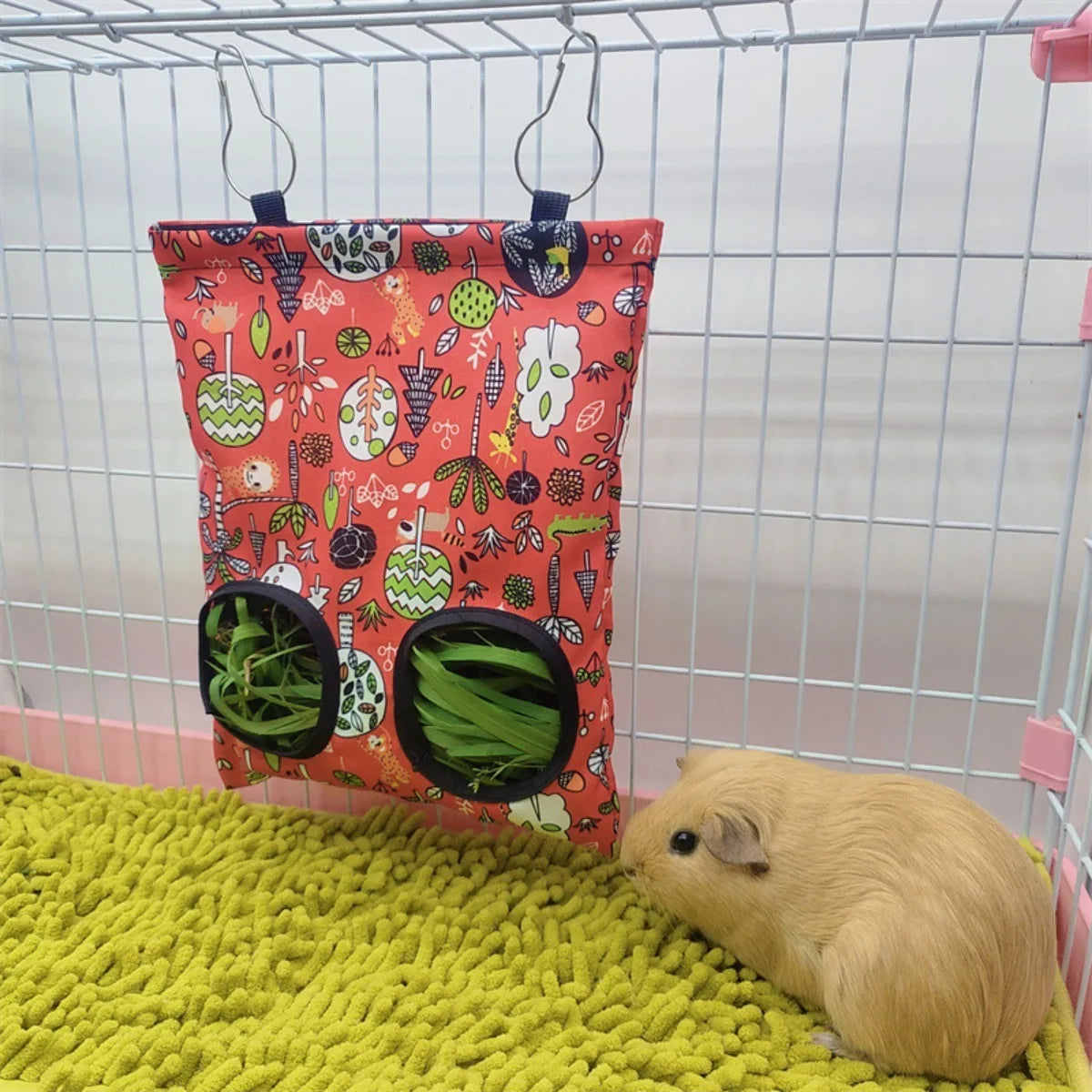 Hanging Rabbit Hay Feeder